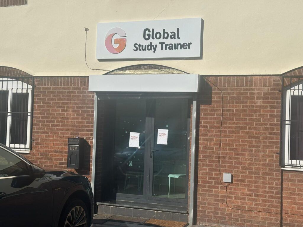 Global study trainer office front